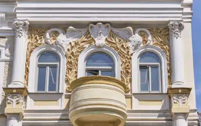 Renowacja elewacji – farby czy tynki dekoracyjne?