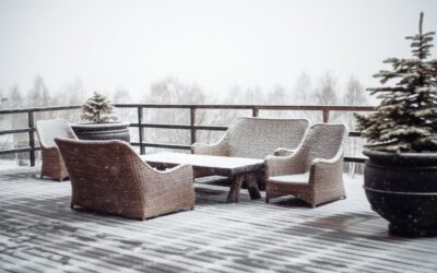 Balkon przed zimą: jak przechować meble, poduszki i akcesoria bez wilgoci?